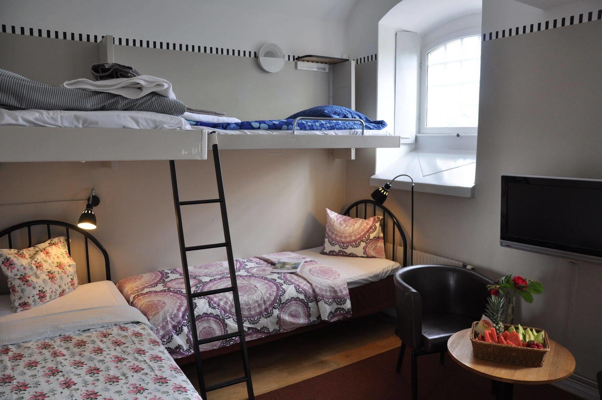 Stf Langholmen Hostel สต็อกโฮล์ม ภายนอก รูปภาพ